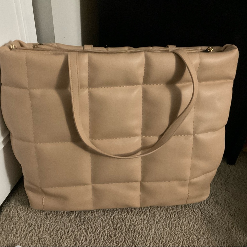 Big tan puffy purse